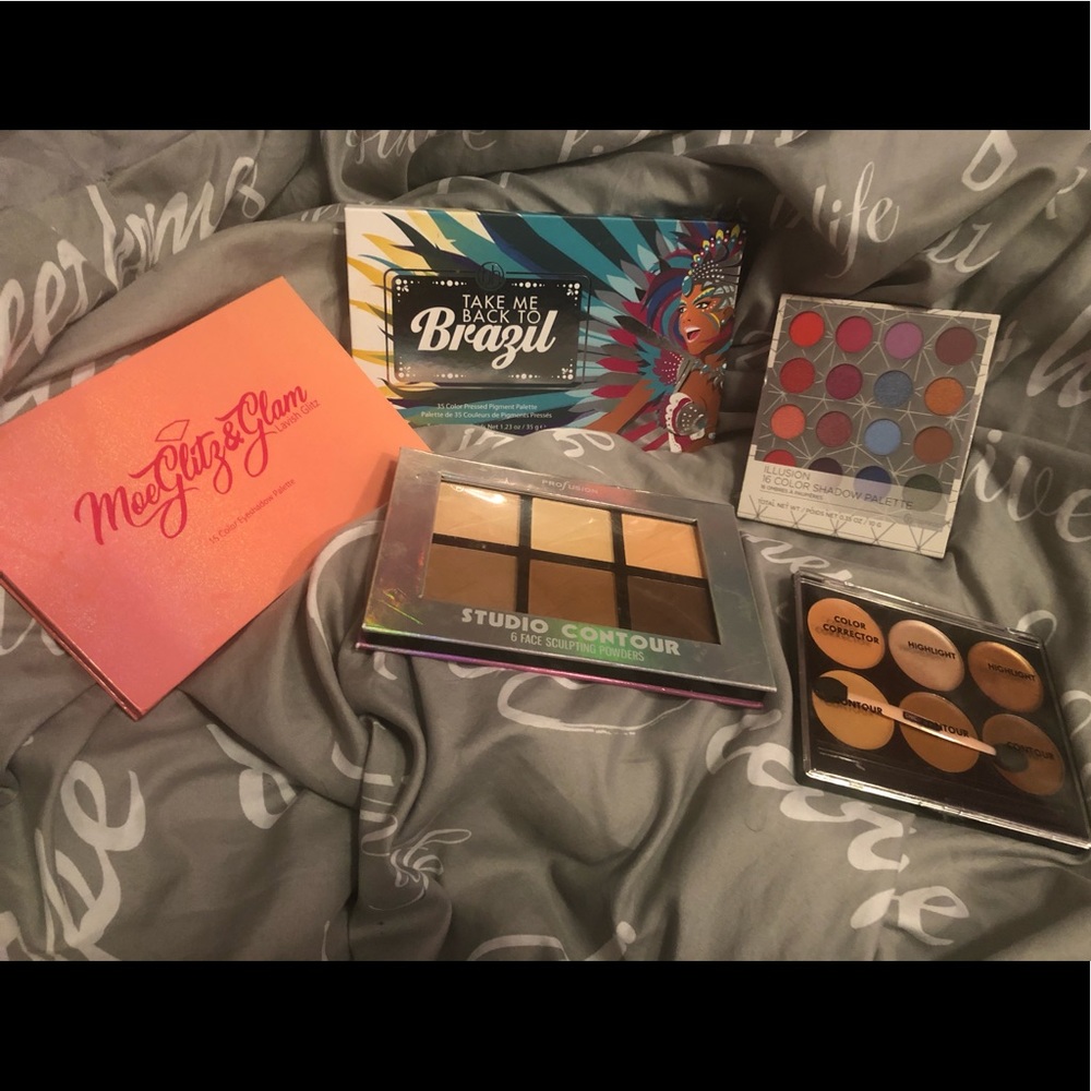 Various eyeshadow and contour palette bundle